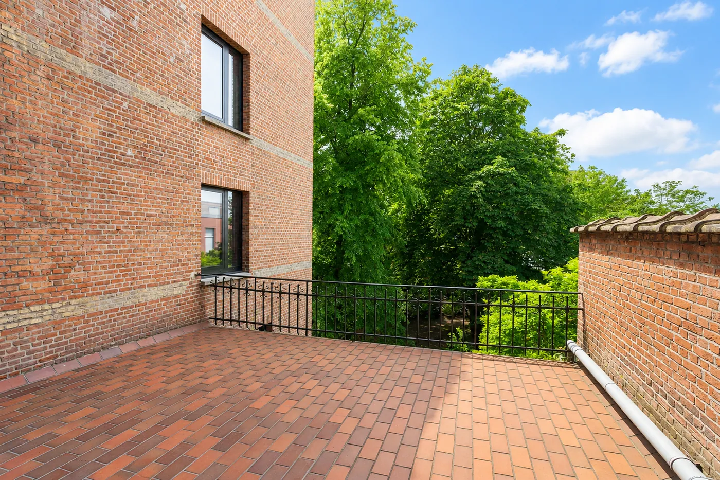 Appartement à vendre à Anvers avec 4 chambres - photo 2