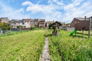 Contact : Maxime Van den Abbeele : 0494/05.23.55 - maxime.v@weinvest.be Votre agence We Invest Charleroi & en Fagne est enchantée de vous présenter...