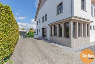 AALST - Ruime gezinswoning – 334m² bewoonbare oppervlakteOp een zeer centrale ligging in Aalst vindt u deze statige en ruime woning met een...