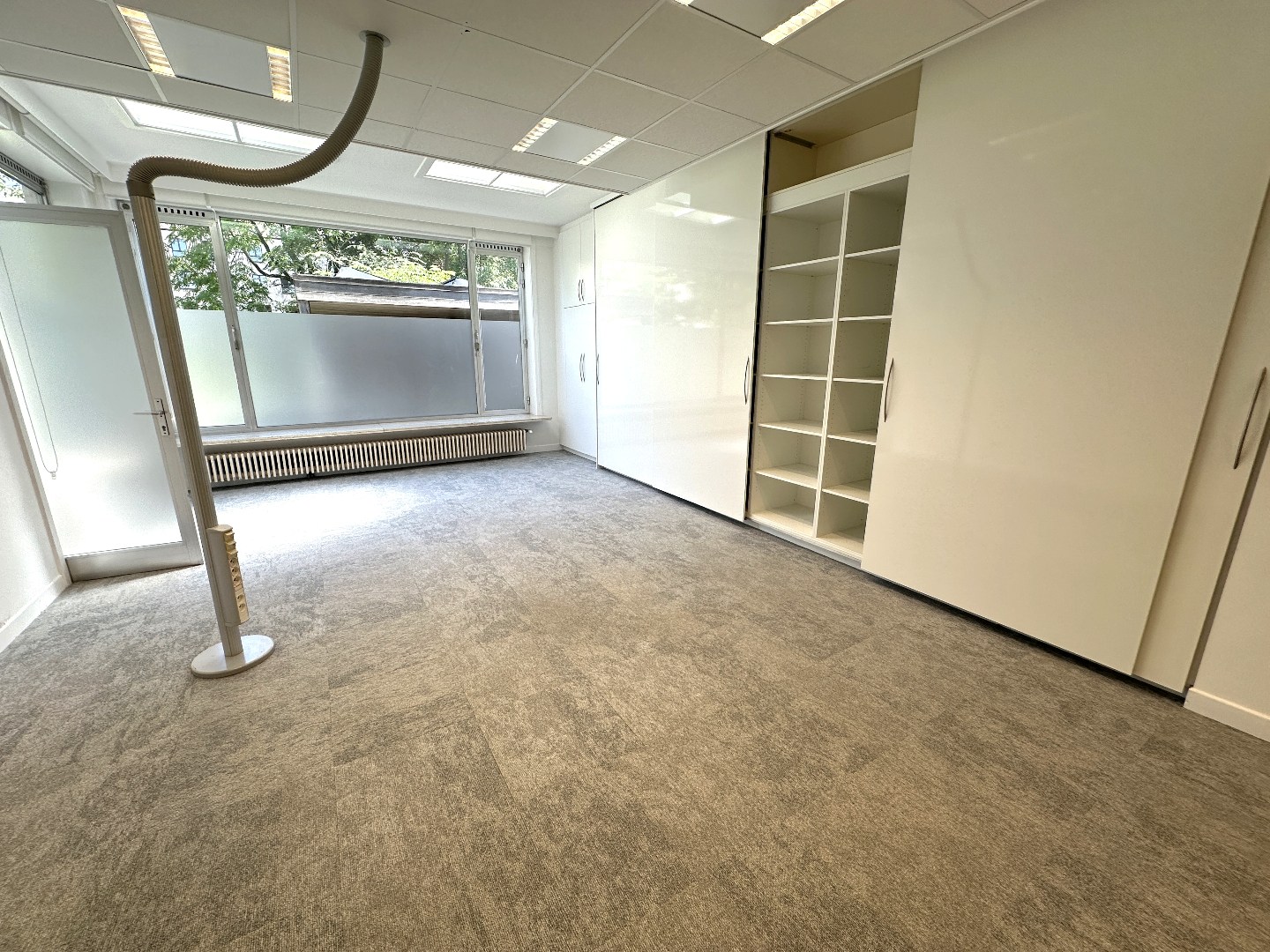 Instapklare kantoorruimte (+/- 100 m²) met 2 parkeerplaatsen, Torhout centrum - foto 4