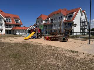 Appartement de vacances meublé au rez-de-chaussée dans le complexe NieuwPoort Resort, à proximité du centre de Nieuwpoort-Stad et du port.Hall...