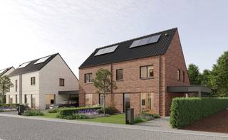 Ontdek dit kleinschalige nieuwbouwproject langs de Doornweg in Wichelen, waar 6 halfopen woningen worden gerealiseerd op de voormalige voetbalsite. Deze ontwikkeling combineert hedendaags wooncomfort met een strategische ligging en een aangename, groene omgeving.<br /><br />OMGEVING<br />De woningen zijn gelegen op een vlot bereikbare locatie met een goede verbinding naar omliggende gemeenten en steden. Winkels, scholen en openbaar vervoer bevinden zich in de nabije omgeving, waardoor u geniet van een praktische en comfortabele woonomgeving.<br />Achteraan het project wordt bovendien een groenzone voorzien, wat zorgt voor extra openheid en een aangename leefomgeving.<br /><br />INDELING<br />De woningen bieden een bewoonbare oppervlakte tussen 134 en 145 m² en zijn gelegen op percelen van 410 tot 450 m², wat zorgt voor een aangename combinatie van ruimte binnen én buiten.<br /><br />U betreedt de woning via de inkomhal met gastentoilet. Aansluitend geniet u van een ruime en lichtrijke leefruimte met open keuken en een praktische bergruimte, ideaal voor comfortabel en georganiseerd wonen.<br /><br />Op de verdieping bevinden zich drie slaapkamers, een badkamer en een afzonderlijk toilet.<br />De zolderverdieping biedt bijkomende mogelijkheden: mits het voorzien van een vaste trap kan deze worden ingericht als extra slaapkamer, bureau of hobbyruimte, volledig afgestemd op uw noden.<br /><br />E-PEIL 30<br />De woningen zijn uitgerust met vloerverwarming op zowel het gelijkvloers als de eerste verdieping, aangestuurd door een energiezuinige warmtepomp. Het ventilatiesysteem C en de zonnepanelen zorgen ervoor dat het E-peil van 30 wordt behaald, wat bijdraagt aan een energiezuinige en milieuvriendelijke woonomgeving.<br /><br />Wil je jouw toekomstige woning ontdekken? Bel ons op 09 394 67 95 of mail naar info@potrell.be voor meer info of een afspraak!<br /><br />WONING OP MAAT | JOUW WONING, JOUW STIJL<br />Maak van deze woning jouw droomhuis op maat! Voeg je eigen smaak en persoonlijkheid toe en kies zelf de keuken, vloer en badkamer van jouw instapklare woning. Een eigen stek op maat van jouw wensen en stijl. Jij kiest, Potrell voert uit. Zo makkelijk is het!