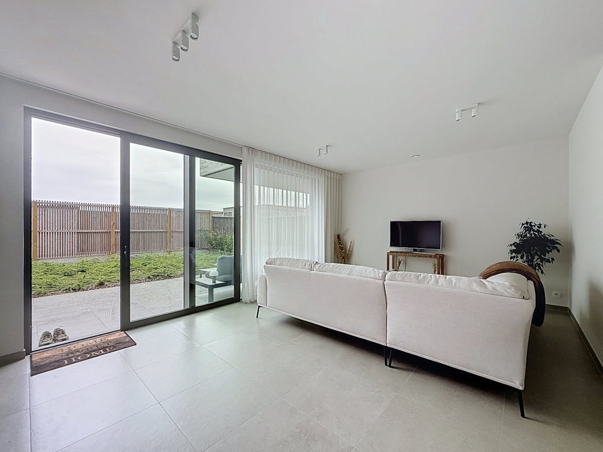 Ground floor new-build apartment for rent in Waregem! - photo 2
