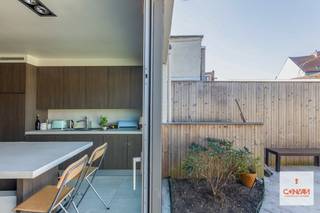 Deze instapklare woning in Gentbrugge is de ideale keuze voor wie op zoek is naar comfort, ruimte en een vlotte bereikbaarheid.De ligging is een...