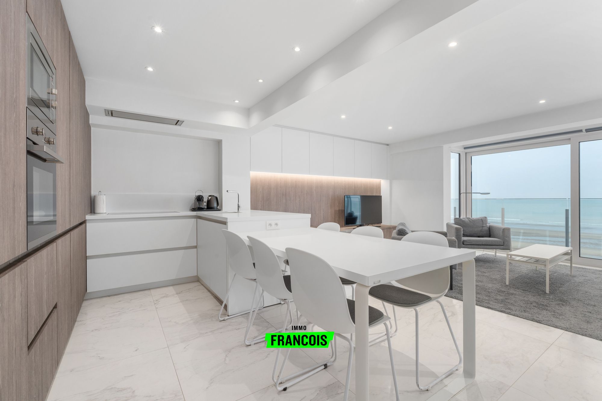 PRACHTIG APPARTEMENT MET FRONTAAL ZEEZICHT te Sint-Idesbald - foto 1