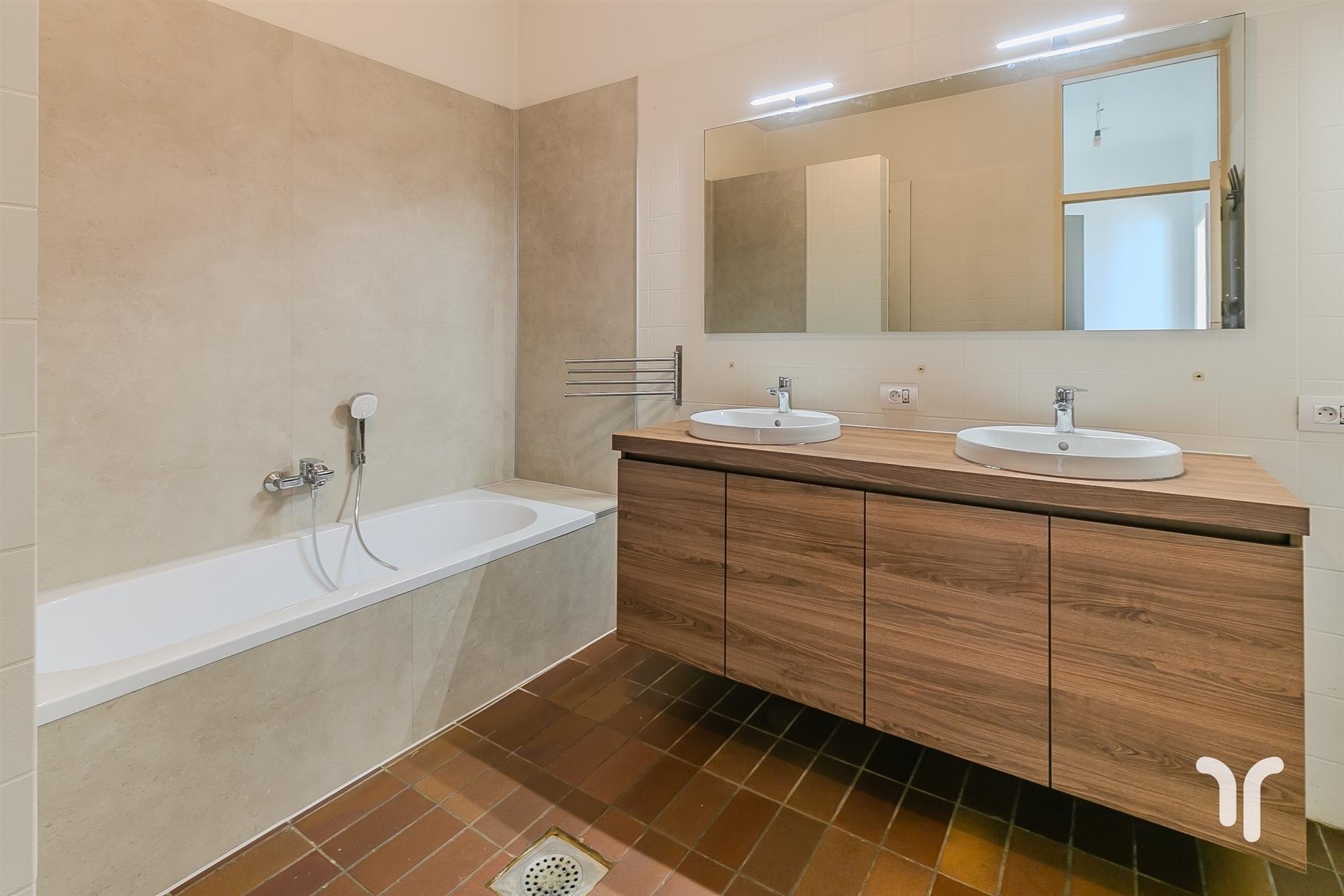 Apartment for rent in Eernegem with 3 bedrooms - photo 5