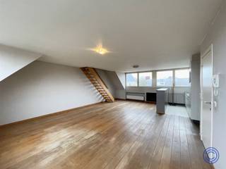 Informatie appartementInstapklaar 1-slaapkamerappartement ca. 65 m², gelegen in het centrum van Hove, een gezellige en groene gemeente met winkels,...