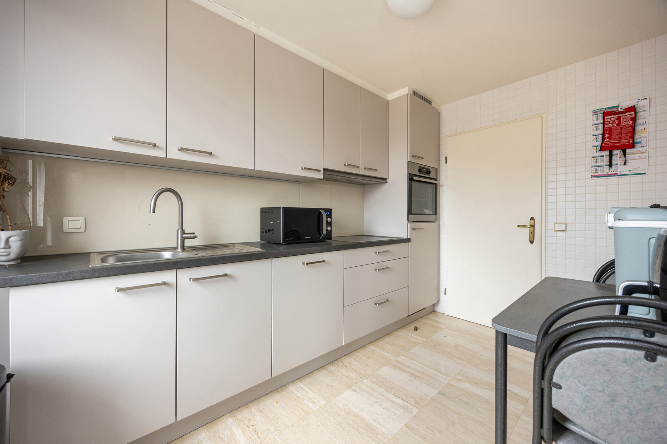 App. met 2 slpks in centrum. Epc 135 kWh/m² (B), EK conform! - foto 4