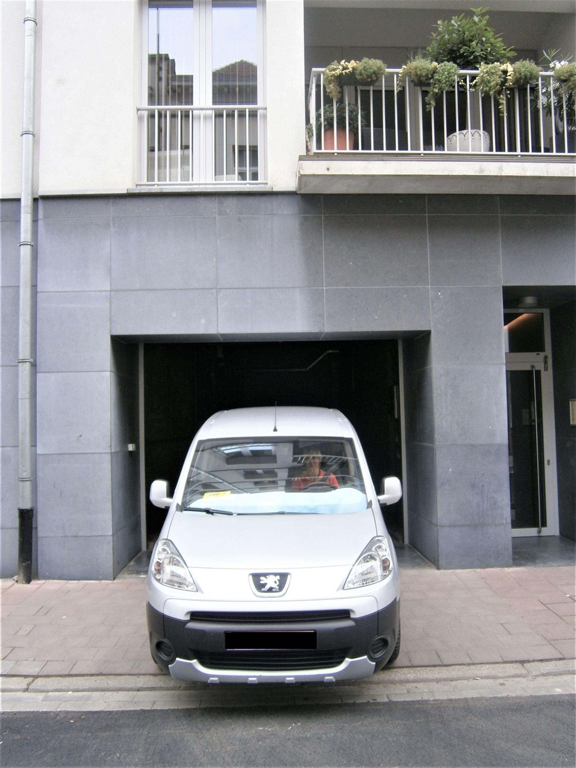 Garage for rent in Antwerp - photo 4
