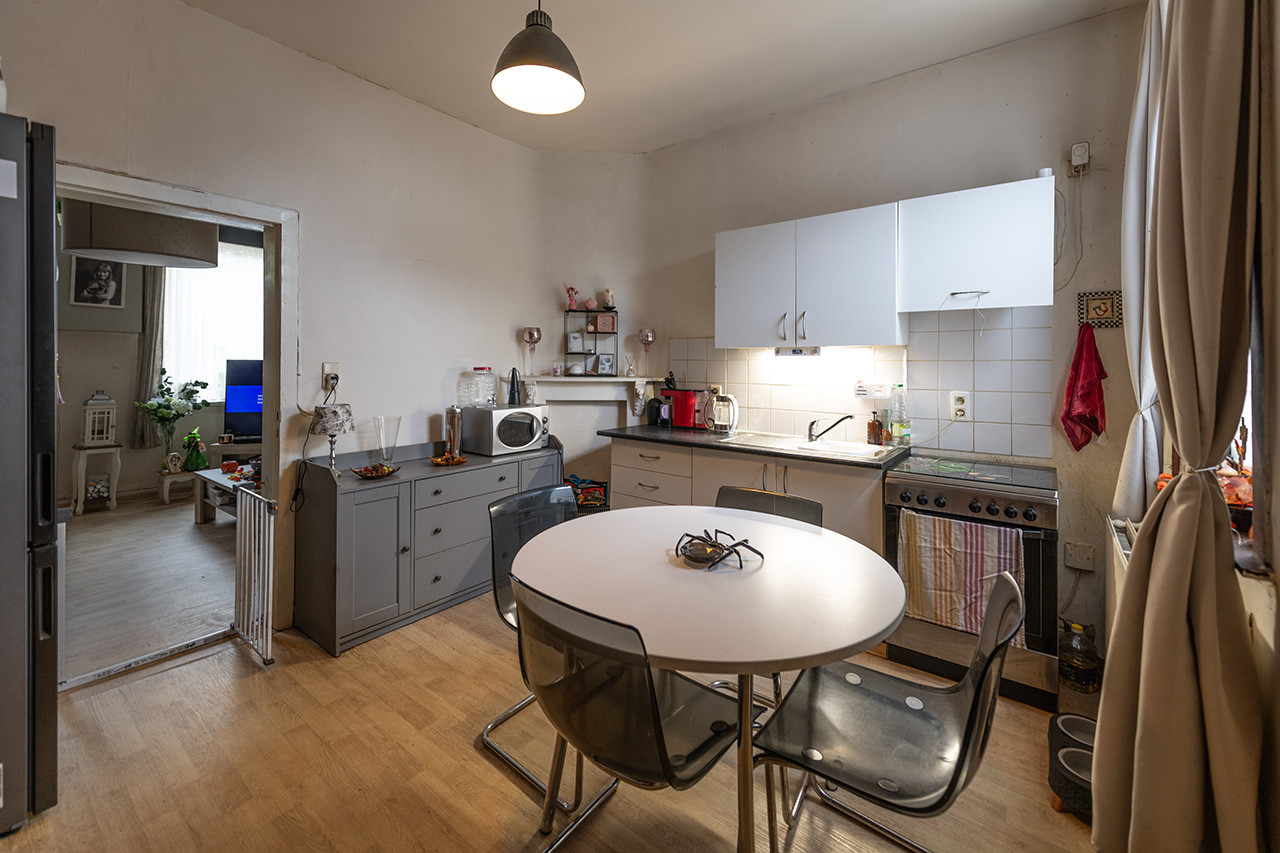 Hoekwoning met 2 slk op ruim perceel kort aan het Leopoldse stadscentrum - foto 2