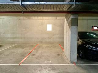 Ondergrondse (-1) binnenstaanplaats nummer 8, gemakkelijk toegankelijk en bereikbaar, te koop in residentie Pelikaan, recent opgeleverd in 2009...