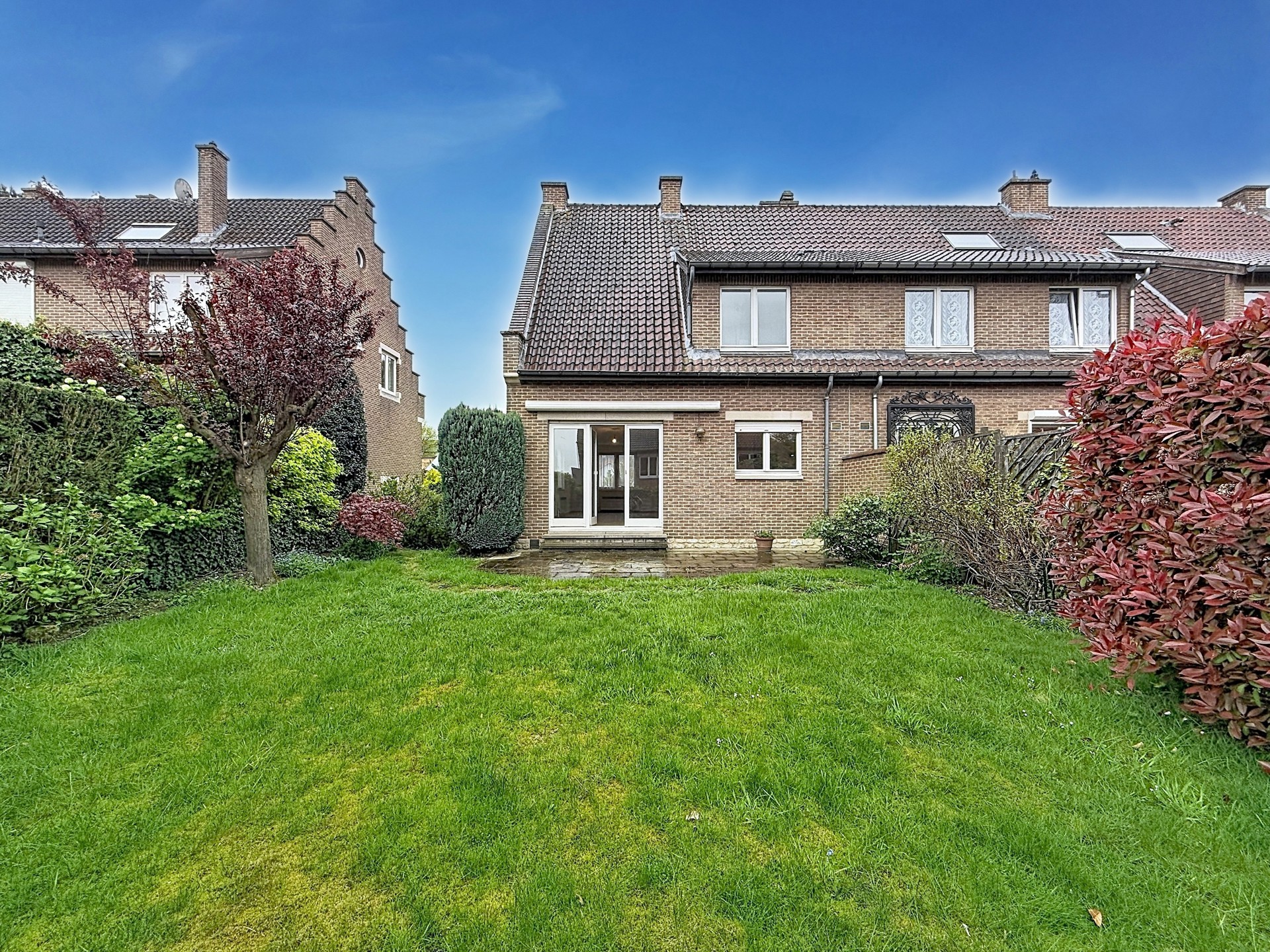 WONING MET 3 SLAAPKAMERS, TUIN EN GARAGE - foto 1