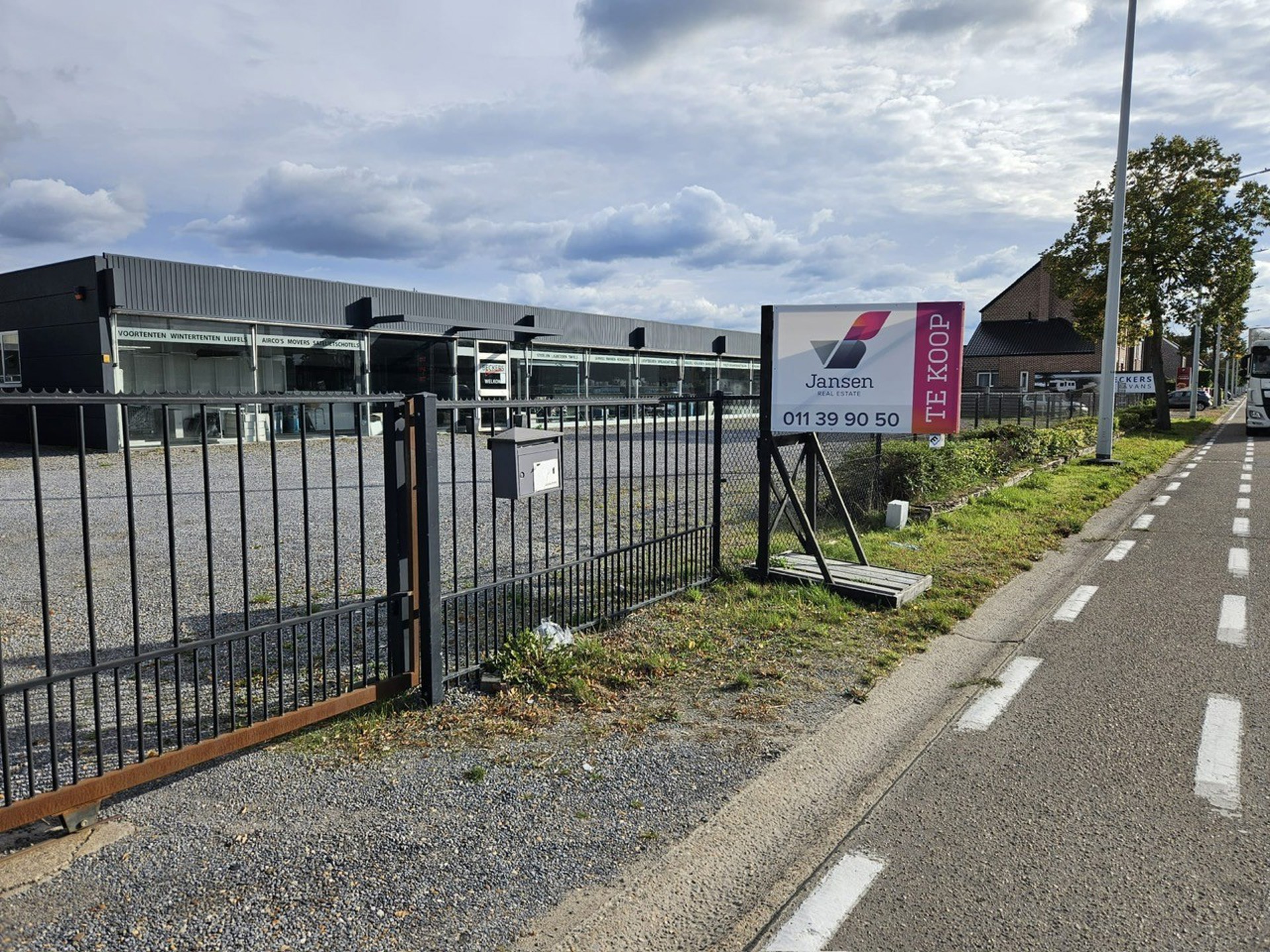 Commercial for sale in Dilsen-Stokkem - photo 2