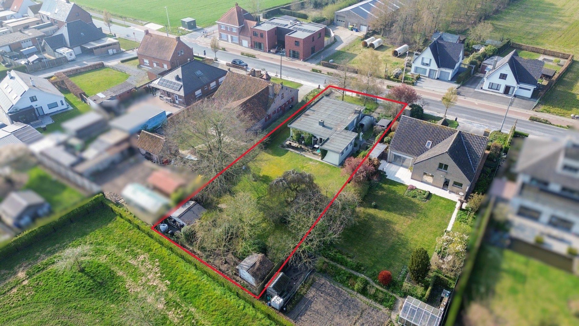 Vrijstaande woning met mooie tuin, perceel van 1158 m², Torhout. - foto 3