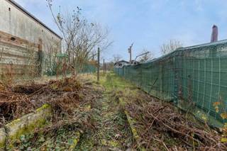 Immo Pické biedt U deze gunstig gelegen woning aan in de nabijheid van scholen, winkels, openbaar vervoer en de belangrijkste verbindingswegen...