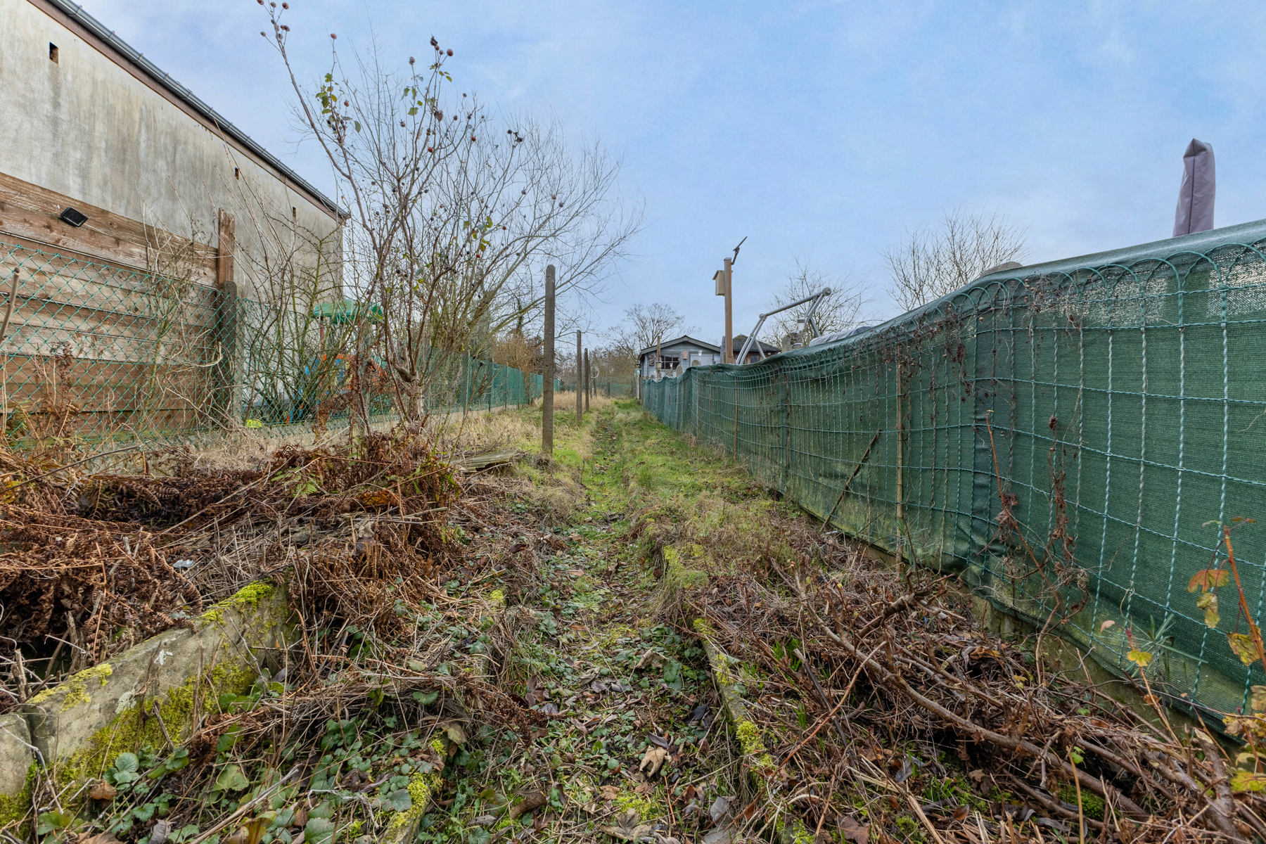 Goed gelegen woning met drie slaapkamers en tuin - foto 2