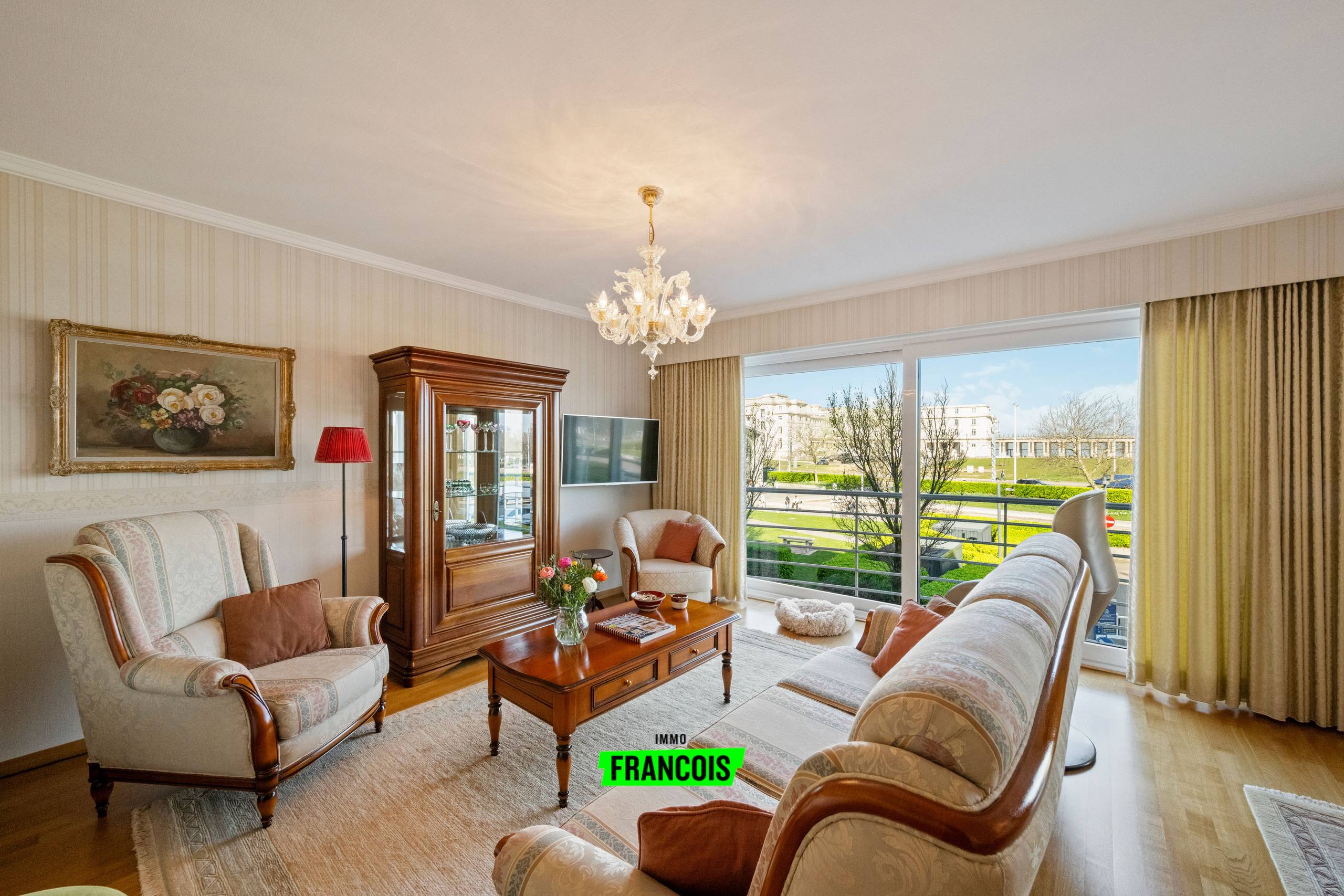 Riant twee slaapkamerappartement met prachtige zichten en garagebox in het gebouw op boogscheut van centrum Oostende - foto 3