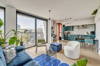 Voor meer info of een bezoek, bel 053 59 49 34 - Nabij de gegeerde Europese wijk te 1040 Etterbeek (Brussel) bevindt zich dit instapklaar...