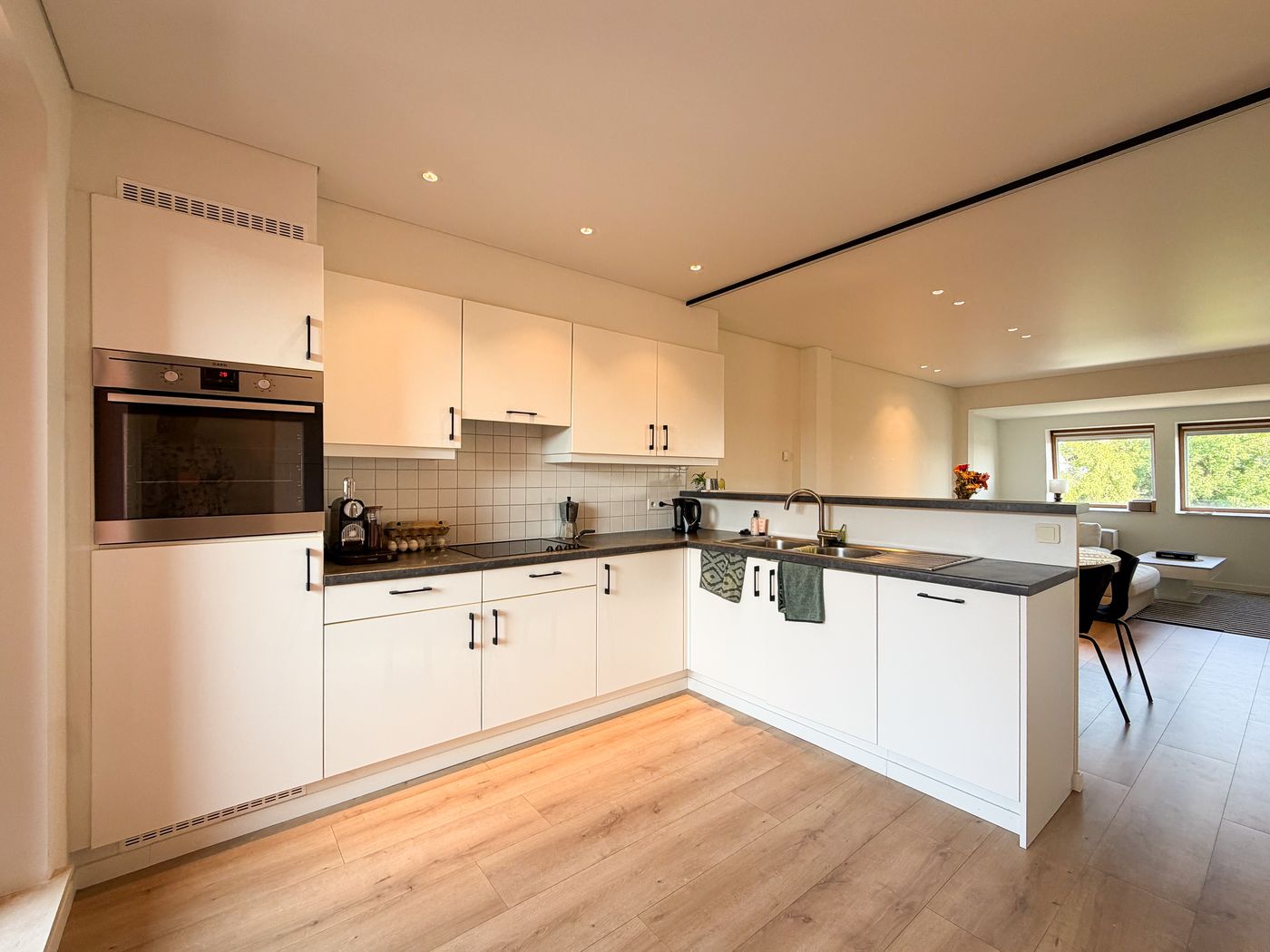 Lichtrijk dakappartement met 2 slaapkamers te huur - foto 5