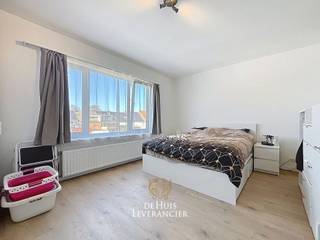 Dit appartement bevindt zich op de tweede verdieping (zonder lift) in een rustige straat in het centrum van Kontich aan het Gemeentepark. ...