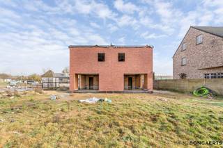 Deze volledig afgewerkte woning combineert hedendaags comfort met energiezuinig wonen. Er is een mogelijkheid tot aankoop aan 6% btw in plaats van...