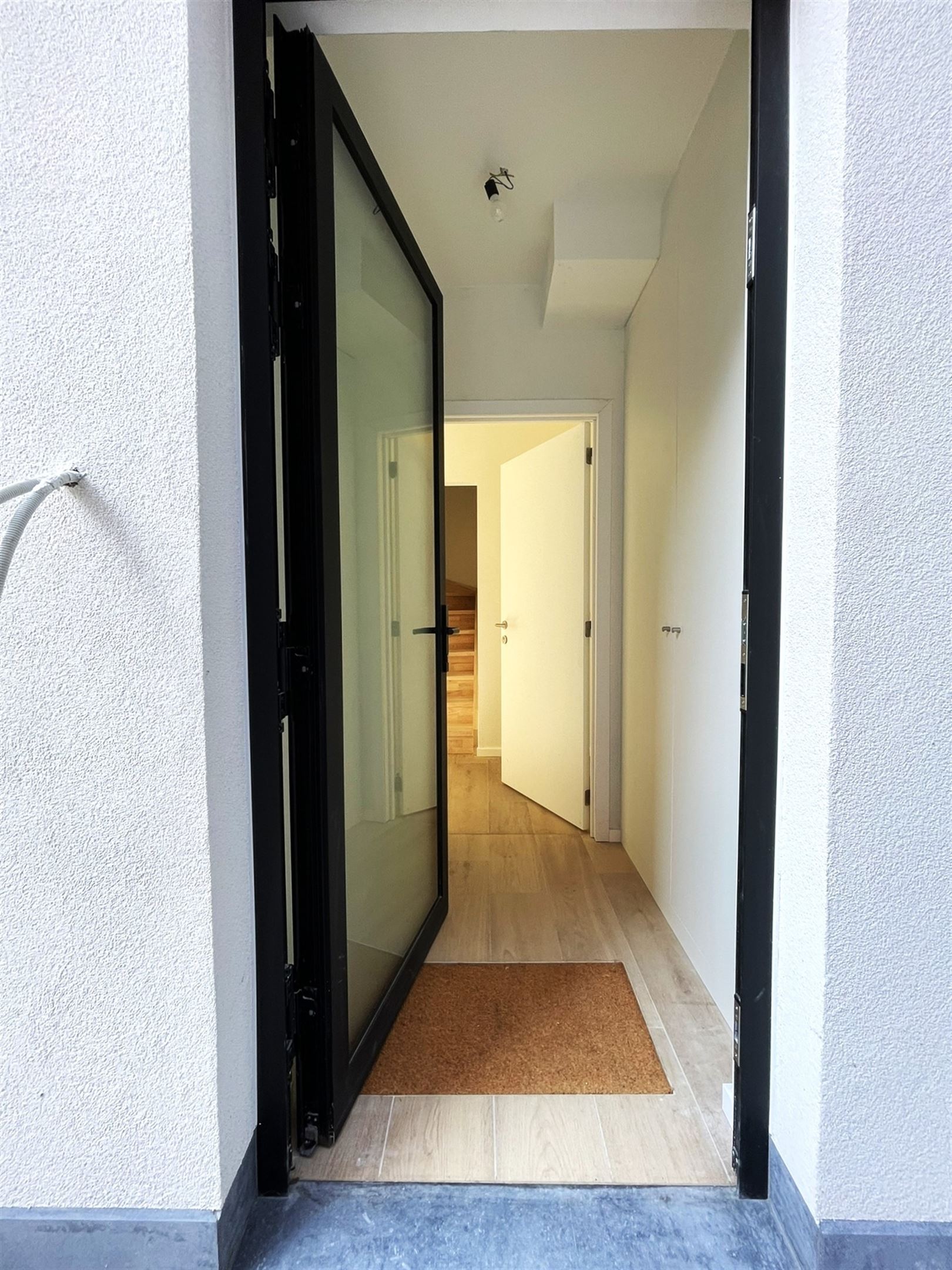 NIEUWBOUW HALF-OPEN STADSWONING 2/3SLK + 1/2 BADK + PRIVÉ PLEIN EN BERGING + STRAAT HALFMANENGANG - foto 2