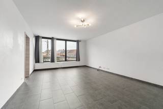 Te koop: instapklaar halfopen appartement in Buggenhout, gelegen op een rustige locatie maar toch dichtbij het centrum en diverse voorzieningen.Dit...