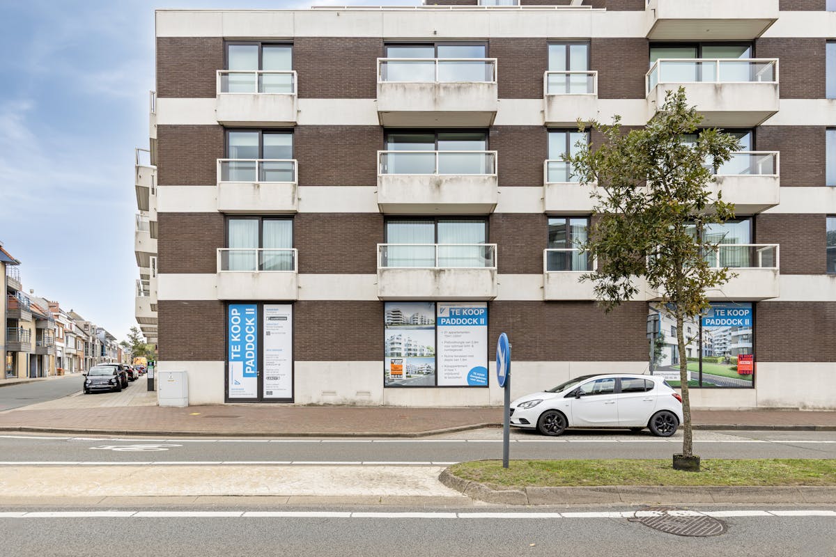Casco commercial property for sale on the Koninklijke baan in De Panne - photo 2