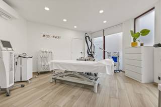 Commercial for sale in Halle