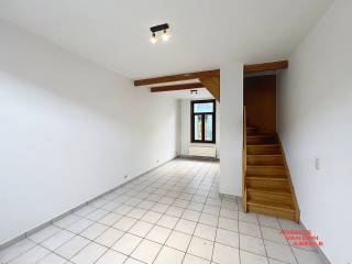Deze charmante woning in Brugge biedt een perfecte combinatie van comfort en praktische leefruimte. De woning beschikt over 2 ruime slaapkamers...