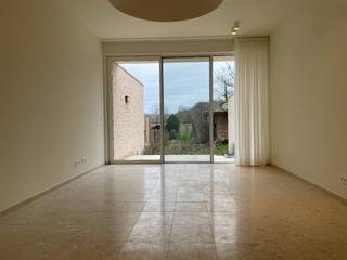 Deze prachtige nieuwbouw rijwoning in Wetteren biedt alles wat je zoekt in een ideale woning. Met een tuin, vier slaapkamers, twee badkamers en...
