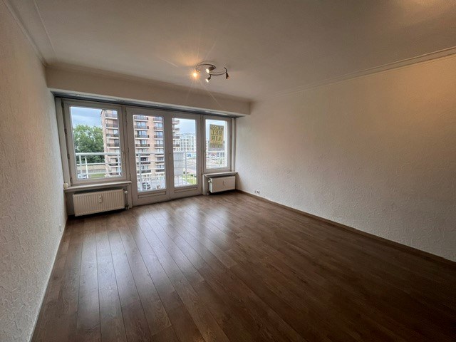 Volledig opgefrist en herschilderd ruim 3-slaapkamer appartement in residentie VERA CRUZ, Oostende - foto 2