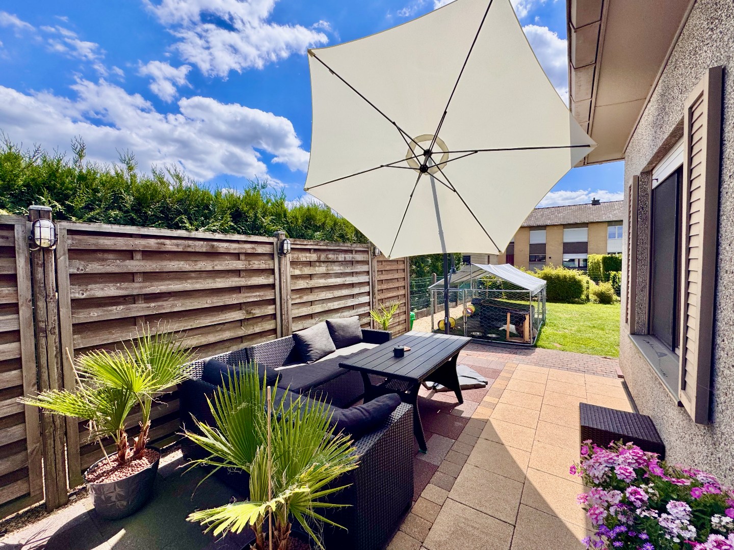 Rustig gelegen bungalow met 3 slaapkamers op mooi perceel van 641 m² - foto 3