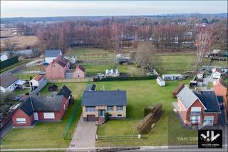 Ruime en energiezuinige gezinswoning in rustige omgeving grenzend aan natuurgebied De Platwijers!Energetische renovatie!Troeven: * Rustige,...