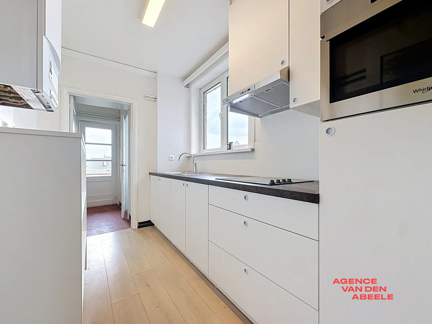 Spacious and bright apartment - photo 1