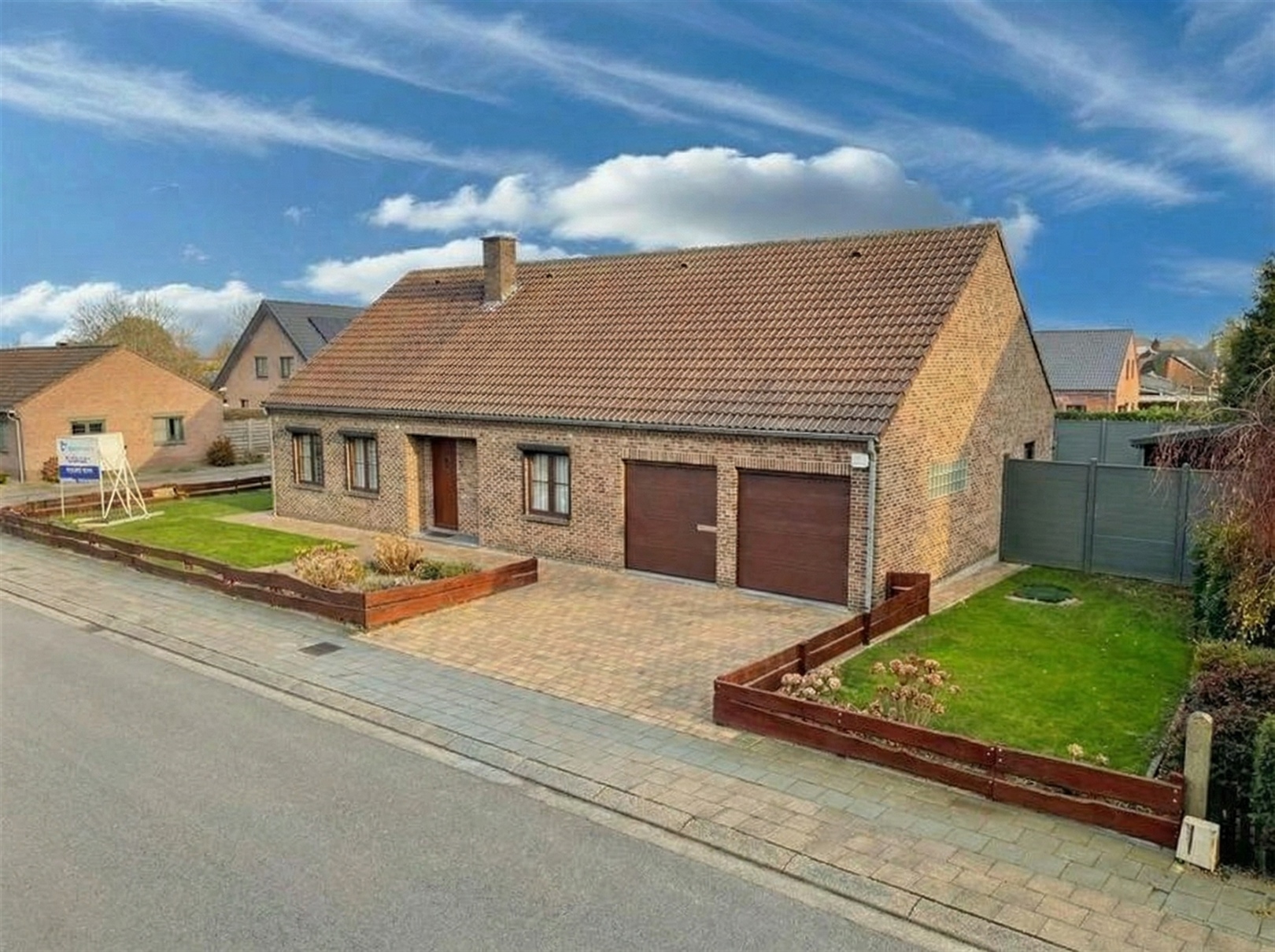 Maison unifamiliale, 5a 37ca, dans un quartier résidentiel! - photo 2