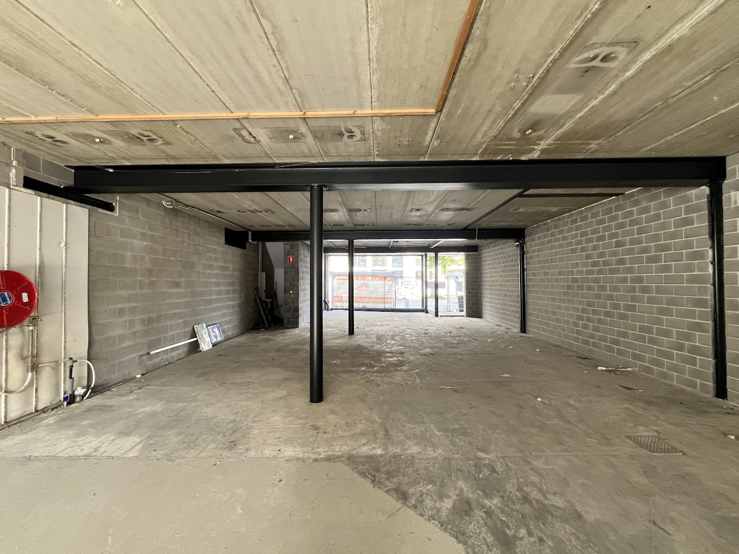 Casco commercieel gelijkvloers op toplocatie te Kapellen - foto 5