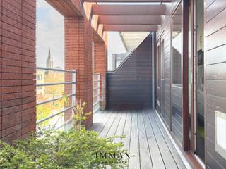 This bright and generously sized apartment of approximately 120 m² is ideally located just a stone's throw from the historic centre of...