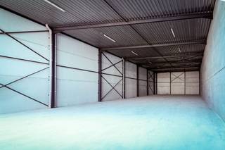 Magazijnruimte van 573 m² te huur, geschikt voor zowel opslag als productie. Gelegen op een KMO zone in de voorhaven van Oostende. Van hieruit is...