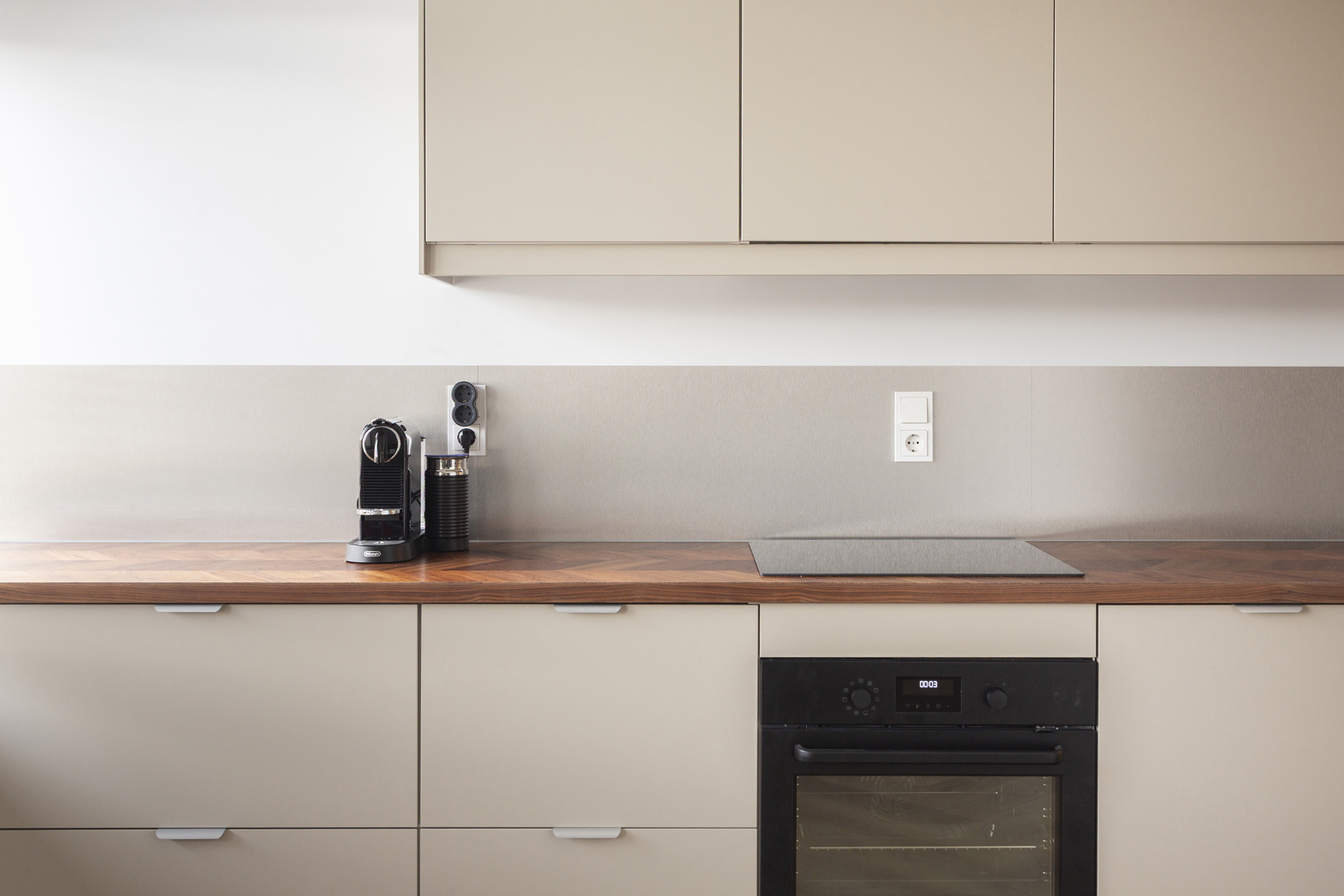 Volledig gerenoveerd gemeubeld appartement met terras aan het Zuidpark - foto 4