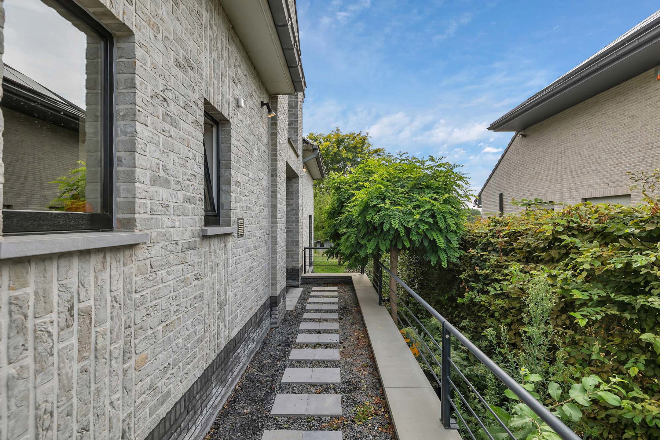 Villa met 4 slaapkamers te koop - foto 3