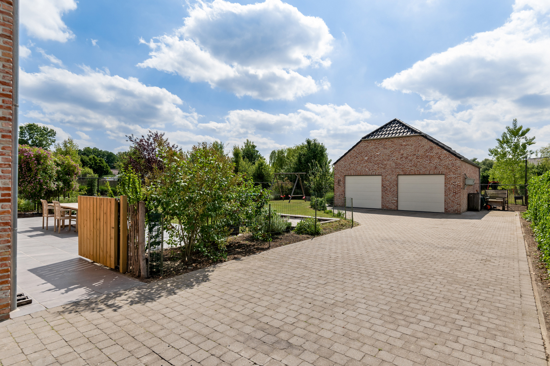 Recente villa met charme op ruime kavel - foto 3