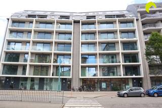 In optie! Nieuw en hoogwaardig afgewerkte duplex appartement met 1 slaapkamer en terras vinden we in het knappe project "Brouwerspoort" op...