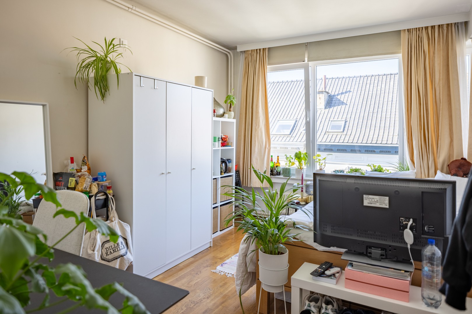 Erg lichtrijk hoekappartement op centrumlocatie - foto 5