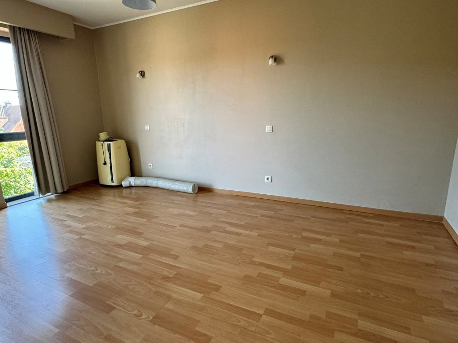 Aangenaam appartement met 2 slaapkamers en terras. - foto 5