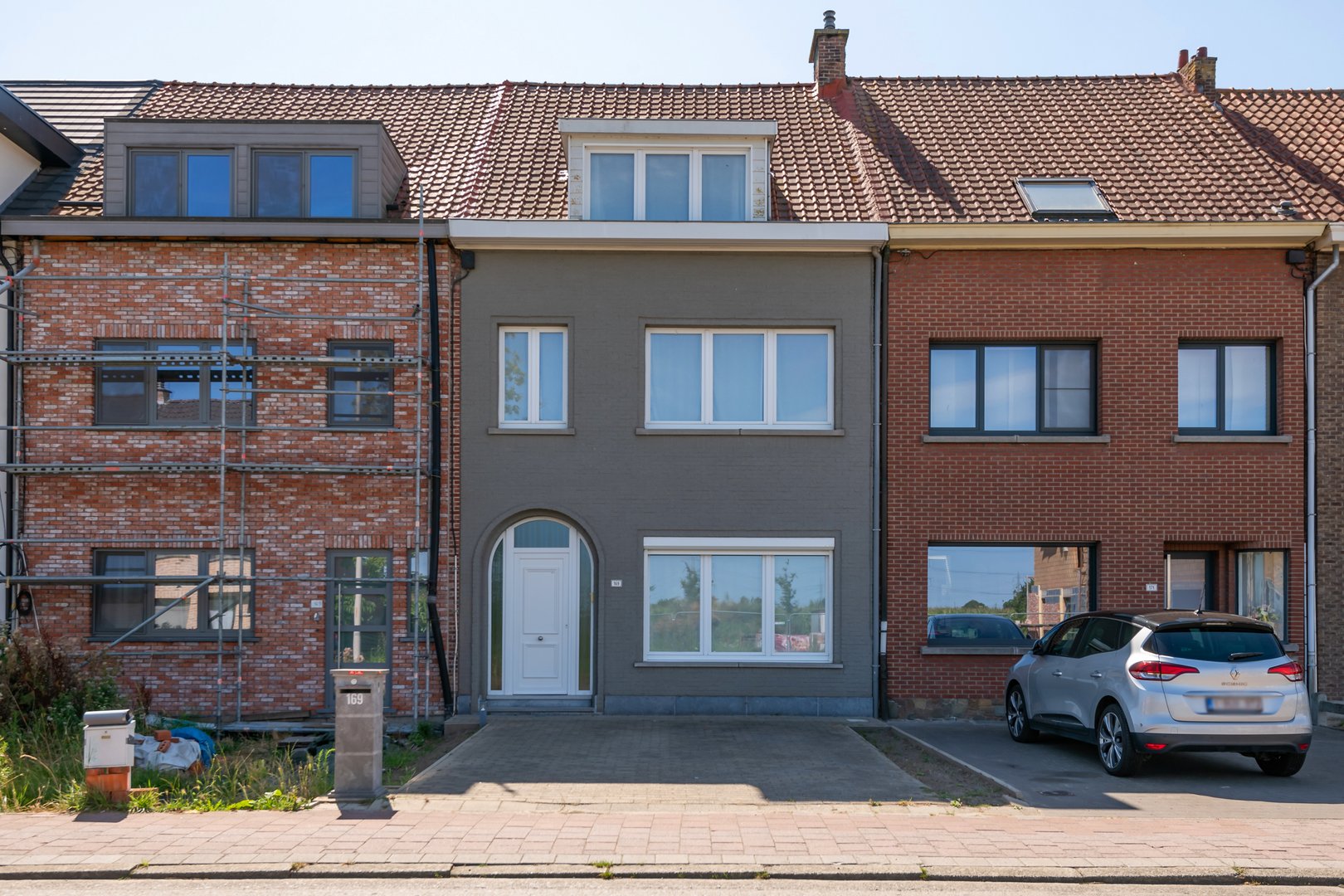 Woning met garage & 4 slaapkamers. - foto 1