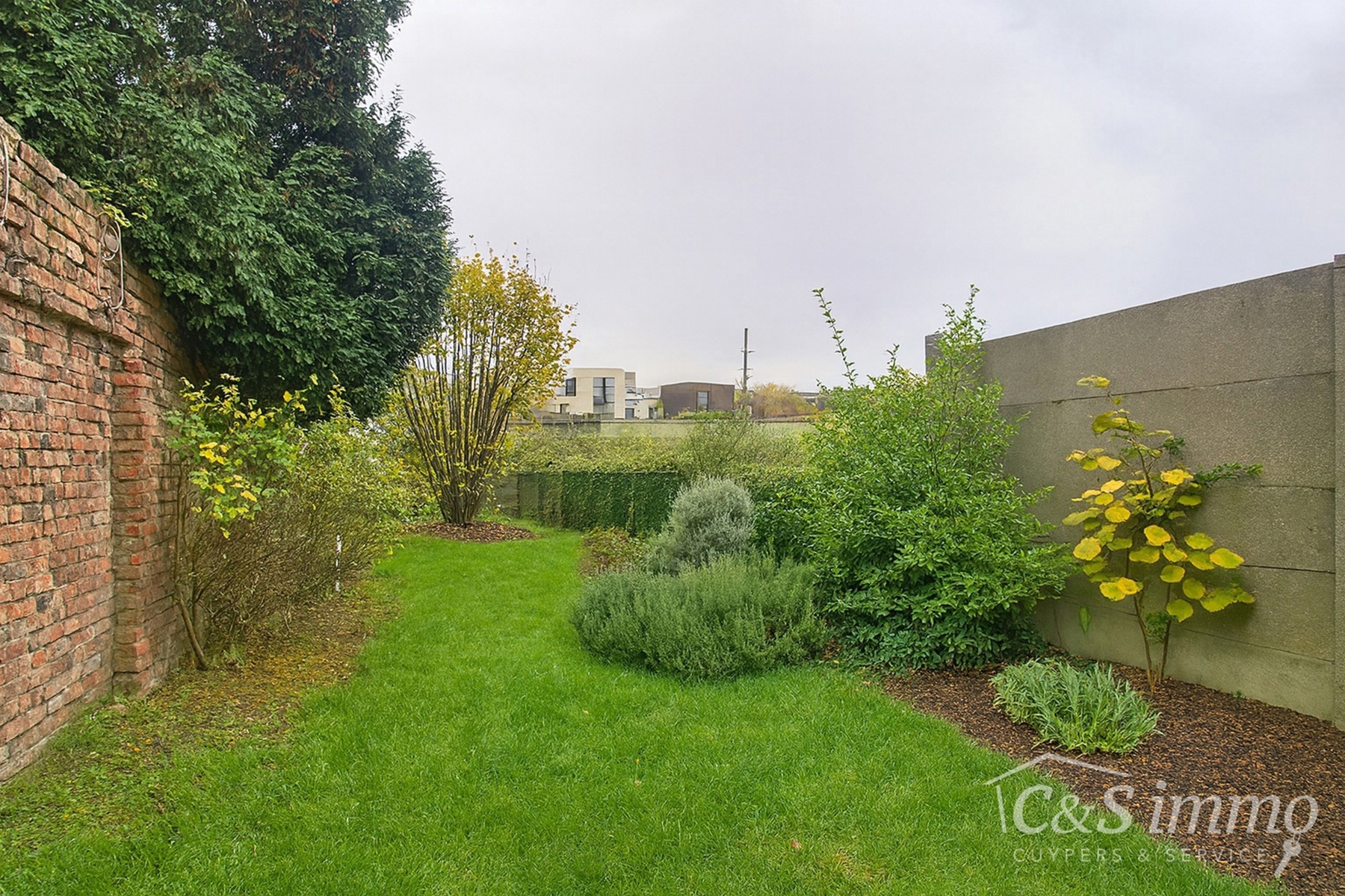 Woning met 3 slaapkamers en ruime tuin - foto 5