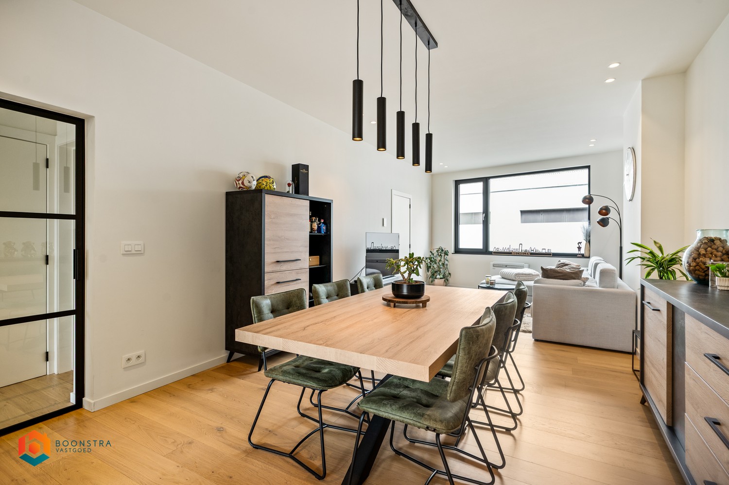 Appartementsgebouw met 2 app + grote parking - foto 4
