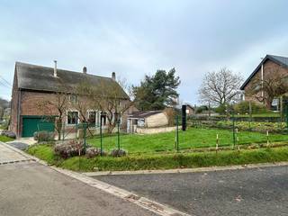 Nabij het centrum van Overijse, vlakbij de vijvers van Overijse, op een boogscheut van de E411 en met tal van winkels, openbaar vervoer,...