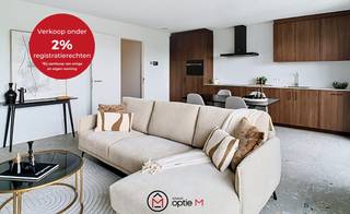 <h2><span>Dit instapklare appartment is gelegen in de Burgemeester Bollenstraat 38 in Hasselt</span></h2>
Ben je op zoek naar een energiezuinig, ruim en instapklaar appartement te koop in Hasselt? Dan is dit je kans. In een kleinschalige, stijlvolle residentie op een toplocatie bevindt zich dit appartement, perfect voor wie houdt van ruimte, licht en kwalitatieve afwerking.<br /><br />Dit appartement in Hasselt combineert een open leefruimte met een uitgeruste keuken, afgewerkt met duurzame materialen en hoogwaardige toestellen. De grote raampartijen zorgen voor veel natuurlijk licht, wat bijdraagt aan een gevoel van rust en ruimte. Je beschikt over twee slaapkamers met parketvloer, een moderne badkamer met inloopdouche en lavabo, een apart gastentoilet en overal vloerverwarming voor maximaal comfort. Buiten geniet je van een ruim privéterras waar je kan ontspannen in alle rust.<br /><br />Dankzij de warmtepomp, zonnepanelen en uitstekende isolatie behaalt dit appartement een EPC A-score. Dat betekent: duurzaam wonen met lage verbruikskosten. Er is ook een wachtleiding voorzien voor het plaatsen van een laadpaal.<br /><br /><strong>Wat is er INBEGREPEN?</strong>
<ul>
<li>Gemeenschappelijke fietsenberging</li>
<li>Het appartement is professioneel geschilderd ter waarde van € 7.000</li>
<li>Verlichting werd reeds geïnstalleerd ter waarde van € 1.500</li>
</ul>
<strong>Zin om dit appartement van dichtbij te ontdekken?</strong><br />Mail carine@optie-m.be of bel haar op 0478 41 58 70. Ze maakt graag tijd voor jou!<br /><br />*Prijs is exclusief kelderberging en aansluitkosten<br /><br />Wens je graag een gratis en vrijblijvende schatting van je woning? Contacteer ons gerust voor een afspraak.<br /><br />VG - WG - GMO - GVKR - GVV